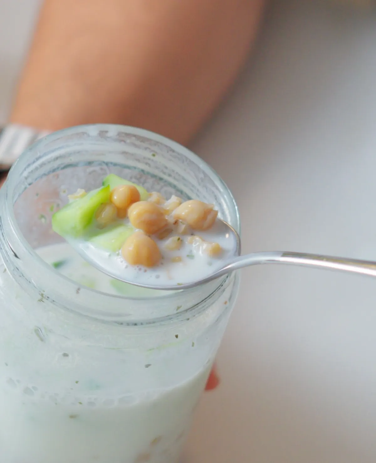 Kavanoz Ayran Aşı: Pratik, Serinletici ve Sağlıklı Taşımalık Tarif