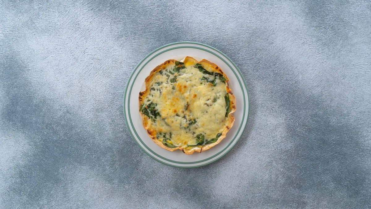 Ispanaklı Domatesli Lavaş Tart: 20 Dakikada Hazır, Hafif ve Lezzetli!