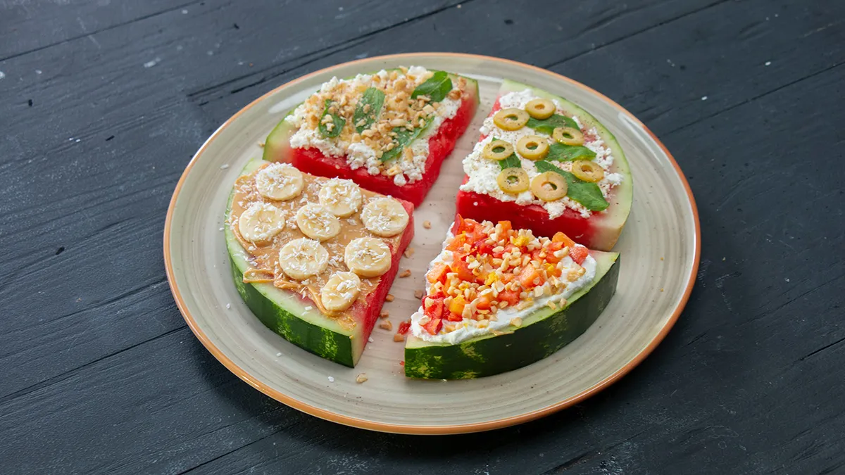 Böylesini Yemedin! Karpuzdan Pizza Olur Mu? Karpuz Pizza Nasıl Yapılır?