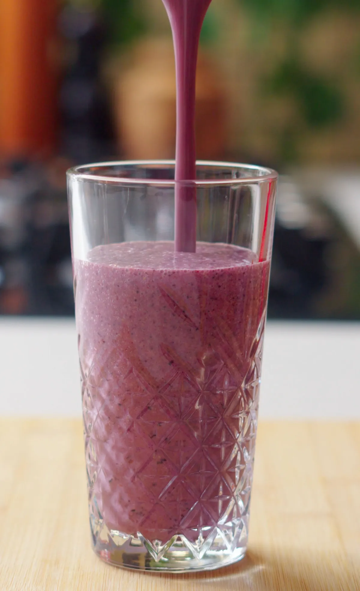 Güne Tazelik Kat: Yaban Mersinli Smoothie