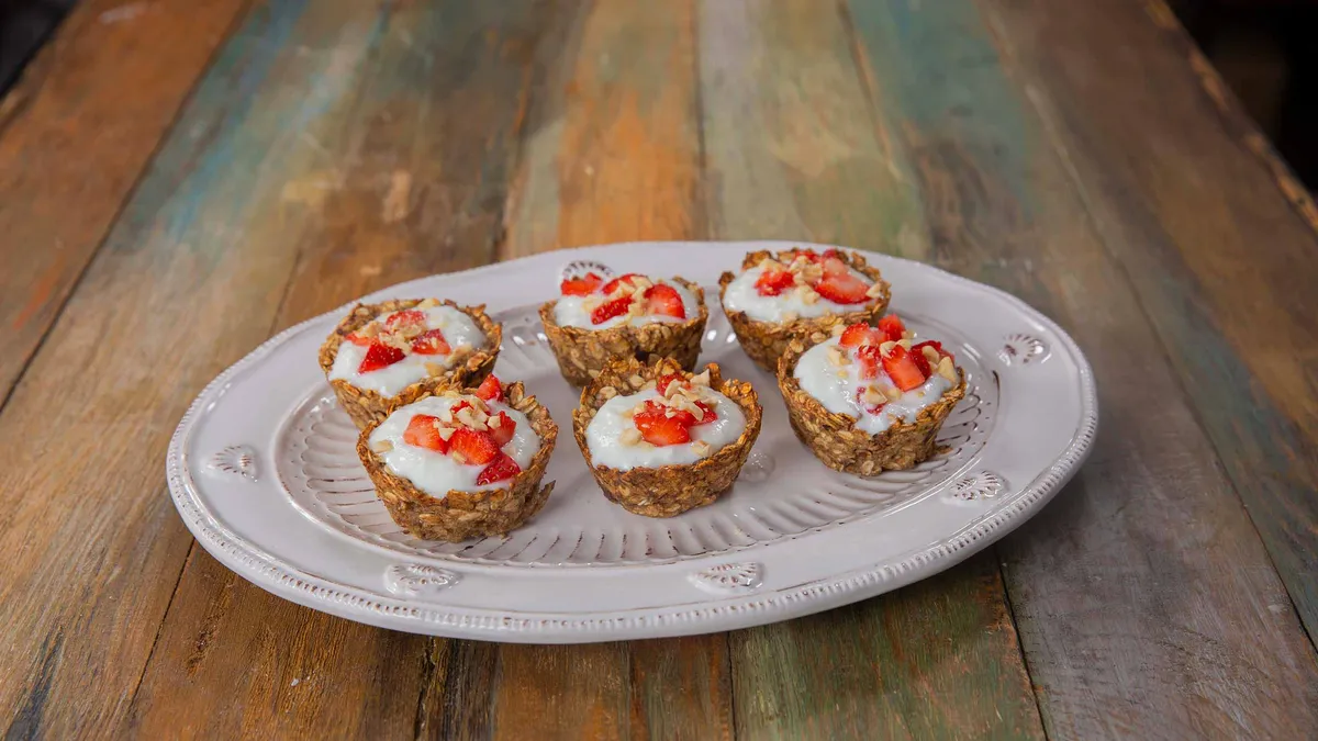 Tatlı Krizine 15 Dakikada Çözüm: Yoğurtlu Yulaflı Tart!
