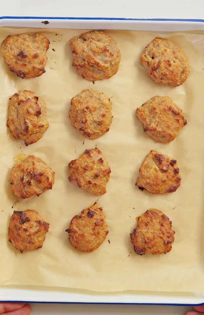 Sadece 2 Malzemeyle: Glutensiz ve Şekersiz Badem Unlu Kurabiye Tarifi!